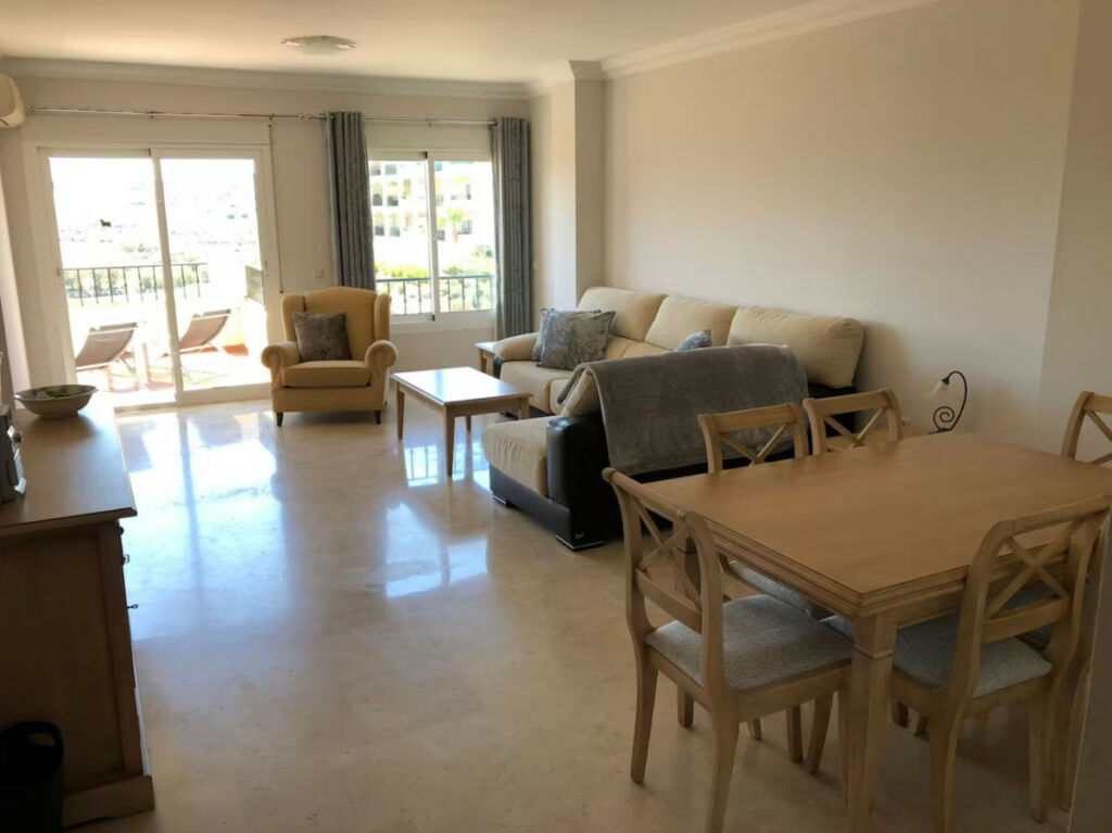 Middle Floor Apartment La Cala Hills Málaga - image 2