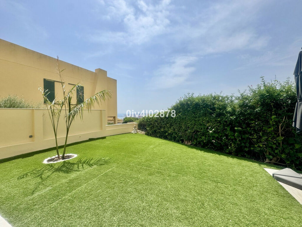 Townhouse Benalmadena Málaga - image 2