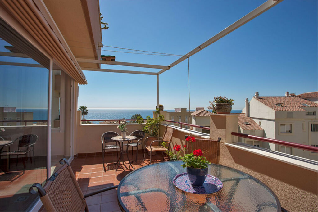 Middle Floor Apartment Benalmadena Costa Málaga - image 3