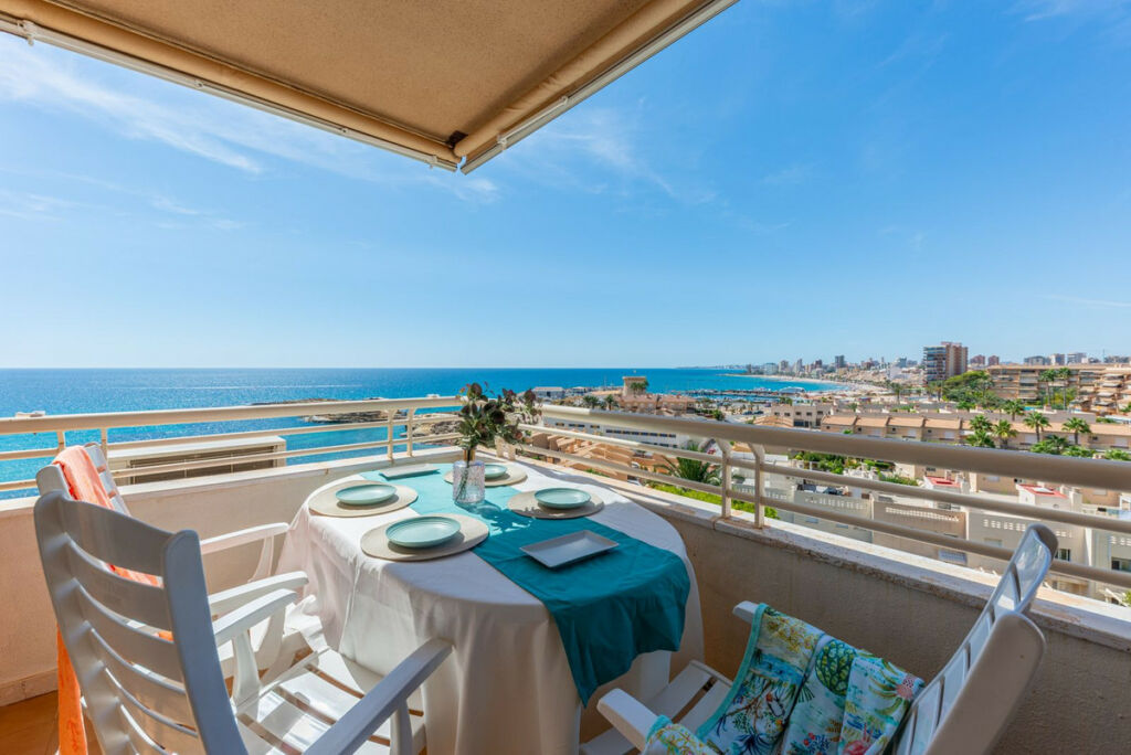 Middle Floor Apartment El Campello Alicante - image 2