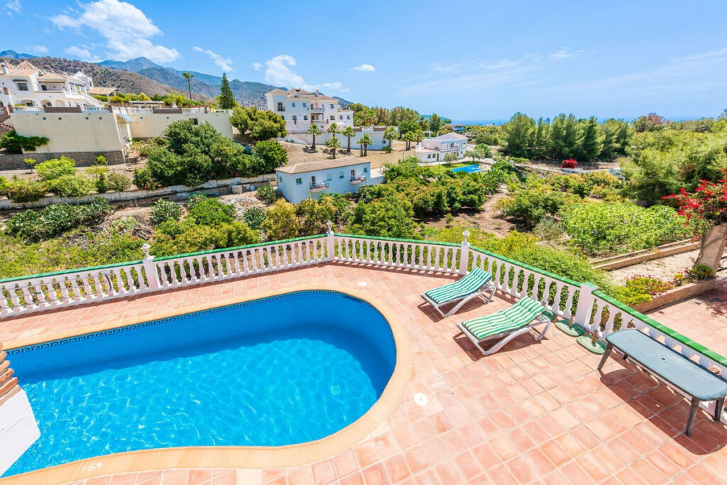 Detached Villa Nerja Málaga - image 2