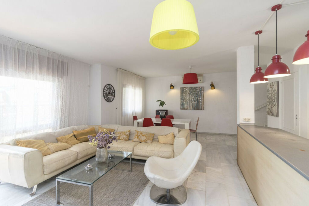 Detached Villa El Rosario Málaga - image 2