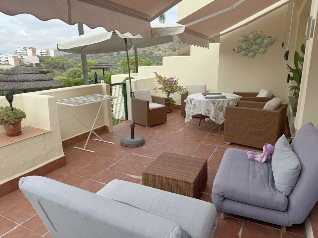 Ground Floor Apartment Benahavís Málaga - image 2
