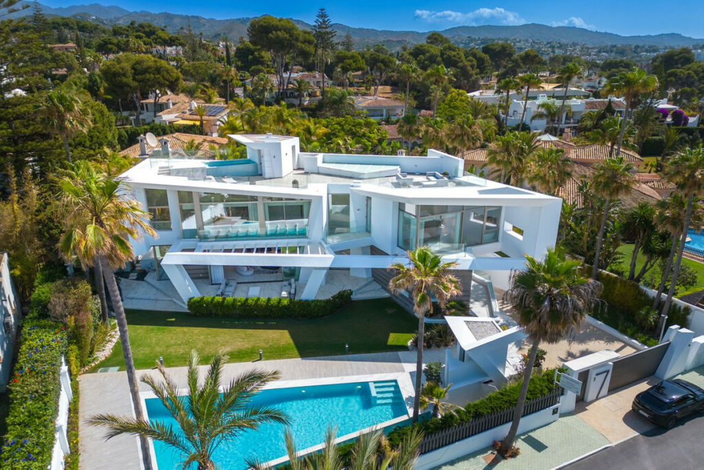 Detached Villa Los Monteros Málaga
