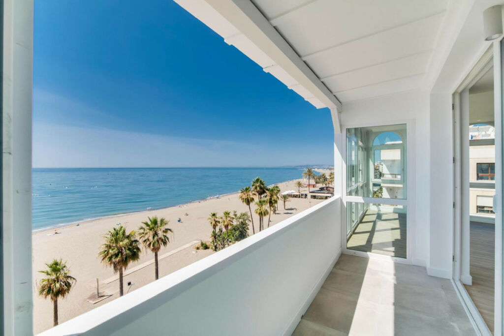 Penthouse Estepona Málaga - image 2