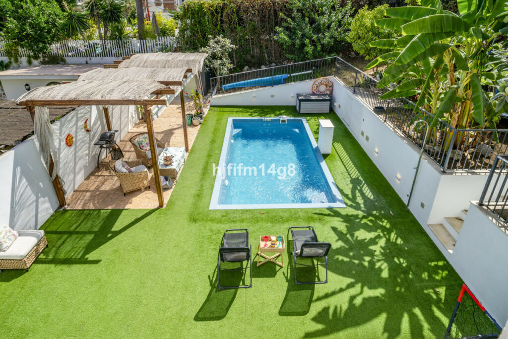 Detached Villa La Campana Málaga - image 2