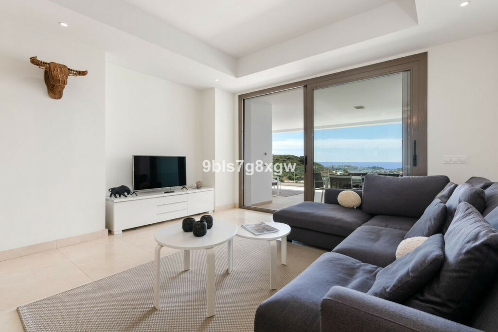 Middle Floor Apartment Casares Playa Málaga - image 2