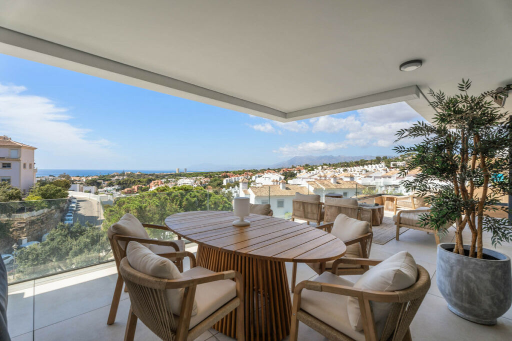 Penthouse Duplex Artola Málaga - image 2