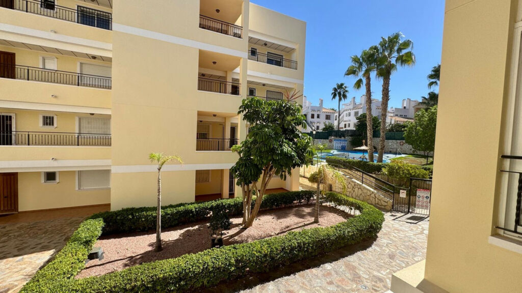 Ground Floor Apartment Villamartin Alicante - image 2