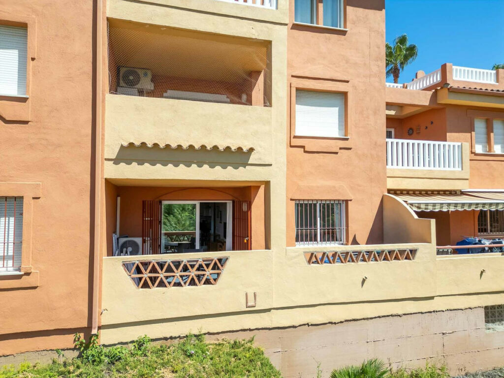 Ground Floor Apartment Marbella Málaga - image 2