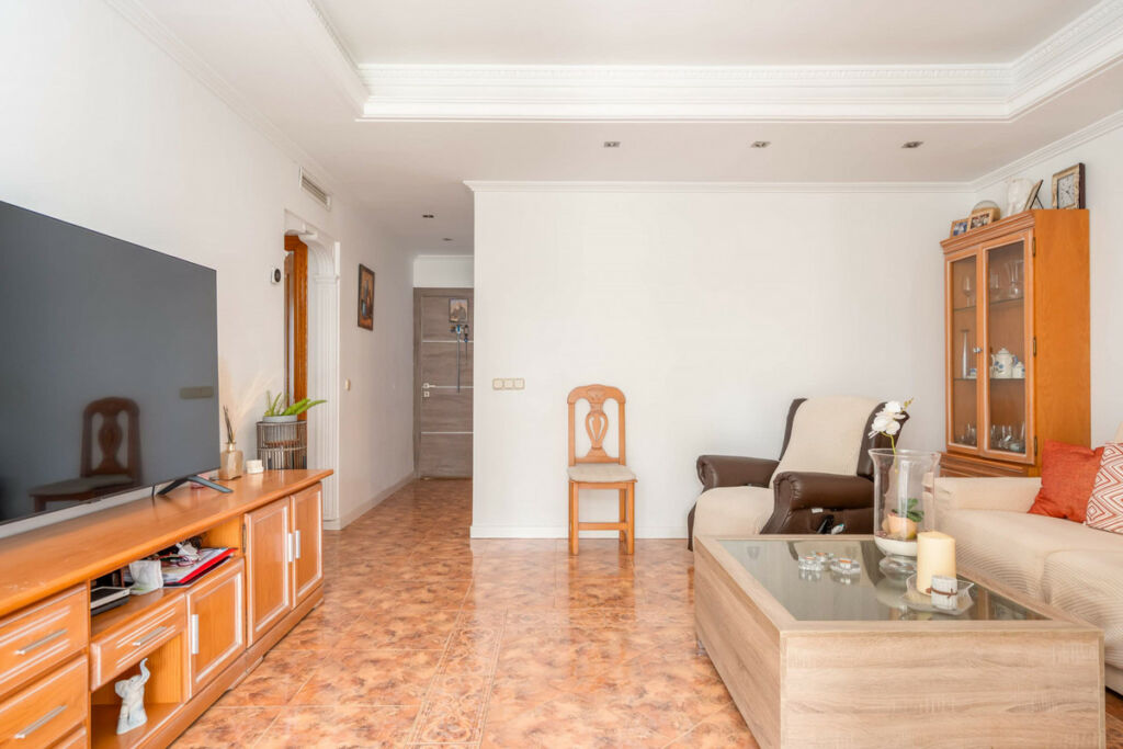 Ground Floor Apartment Nueva Andalucía Málaga - image 2