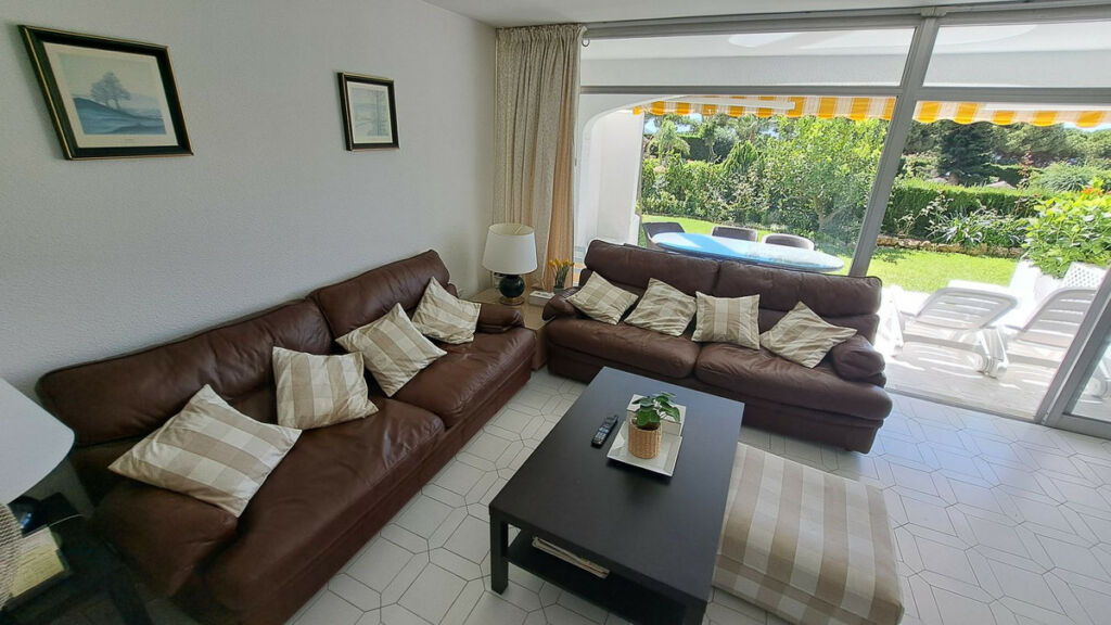 Townhouse Miraflores Málaga - image 2