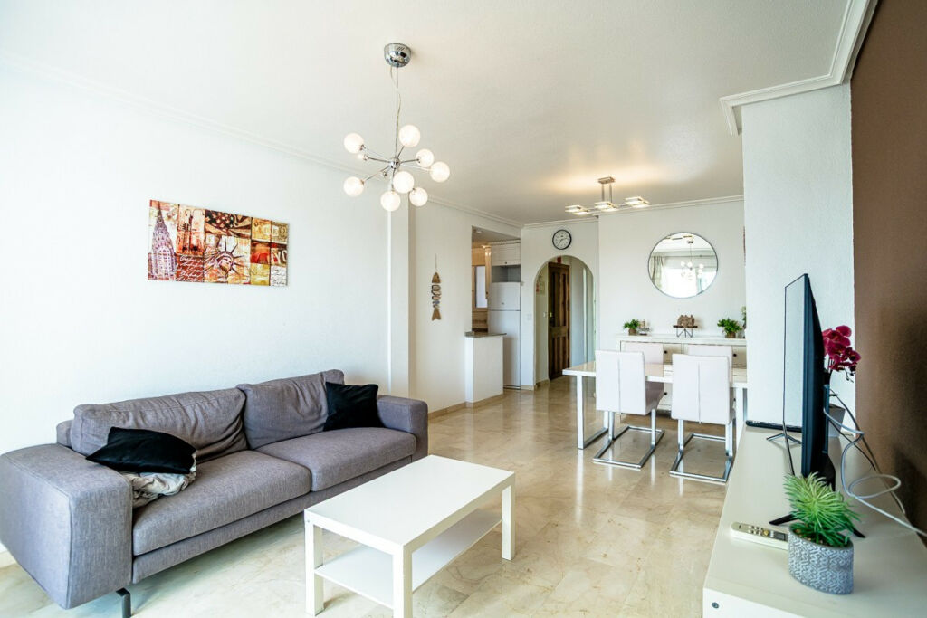 Middle Floor Apartment Villamartin Alicante - image 2