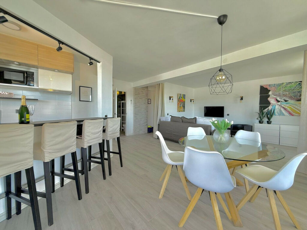 Middle Floor Apartment Fuengirola Málaga - image 2