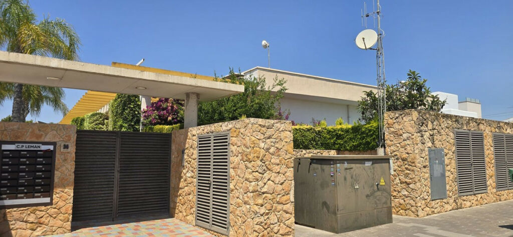 Ground Floor Apartment Mil Palmeras Alicante - image 2