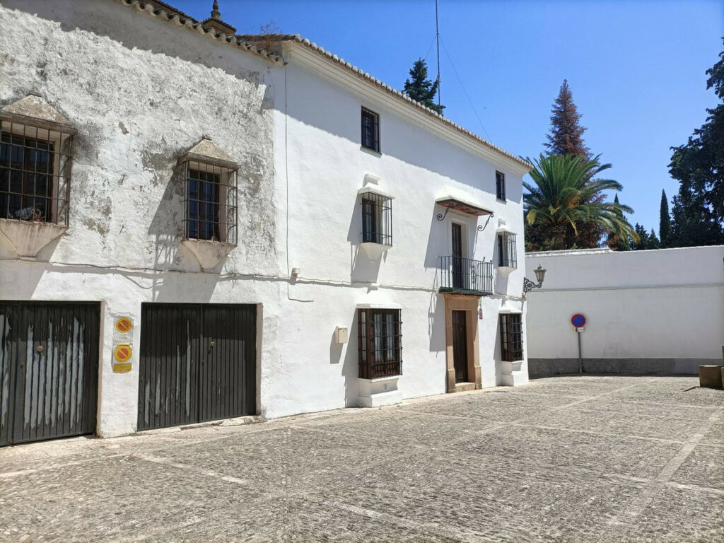 Detached Villa Ronda Málaga - image 2