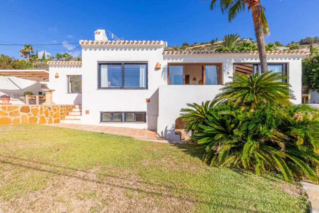 Detached Villa Javea Alicante - image 2