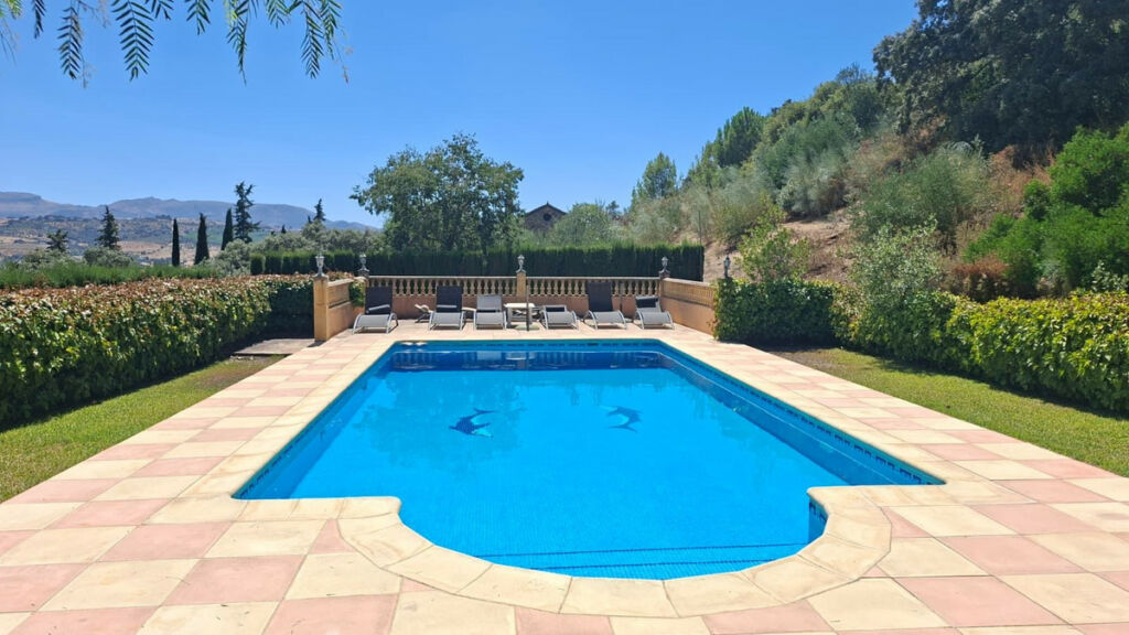 Detached Villa Ronda Málaga - image 2