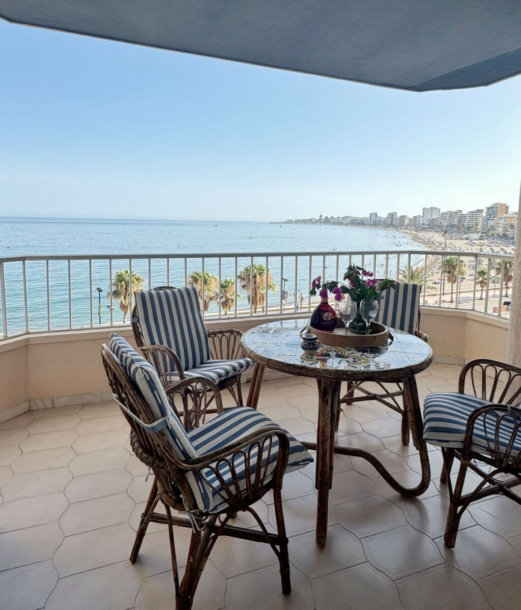 Middle Floor Apartment Fuengirola Málaga - image 2