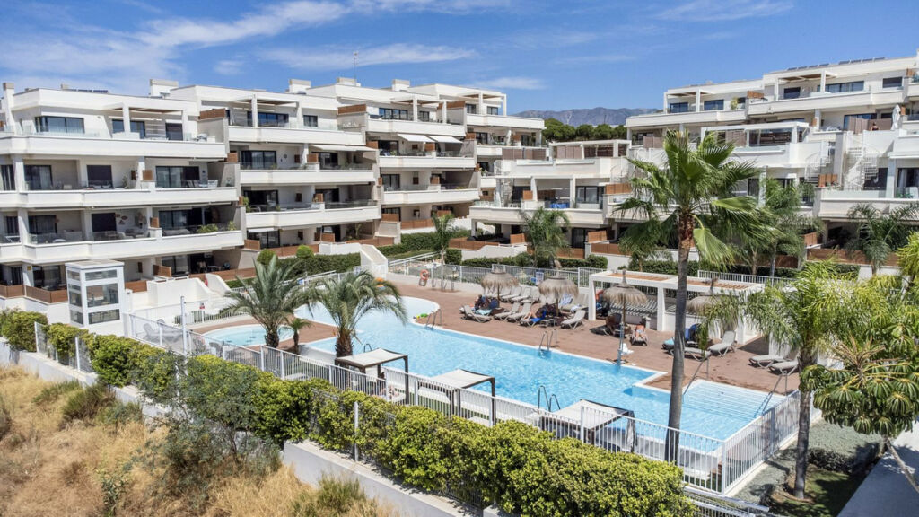 Ground Floor Apartment La Cala de Mijas Málaga - image 3