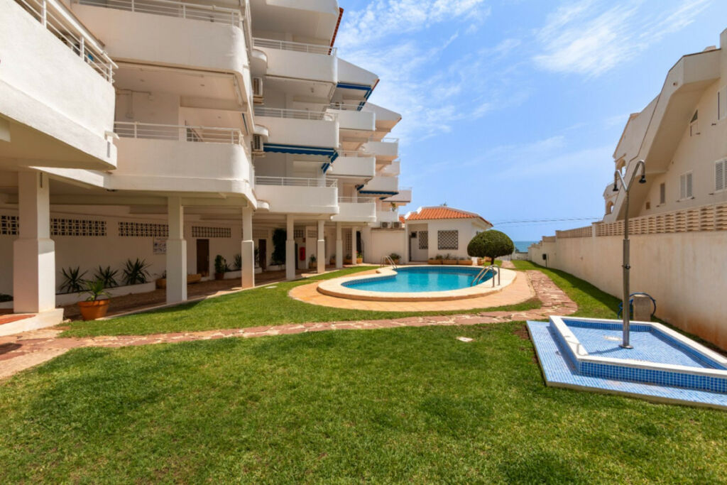 Middle Floor Apartment Javea Alicante - image 2