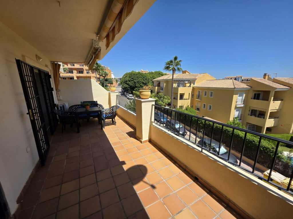 Ground Floor Apartment Riviera del Sol Málaga - image 2