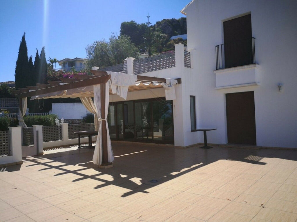 Semi-Detached House Benalmadena Málaga - image 2