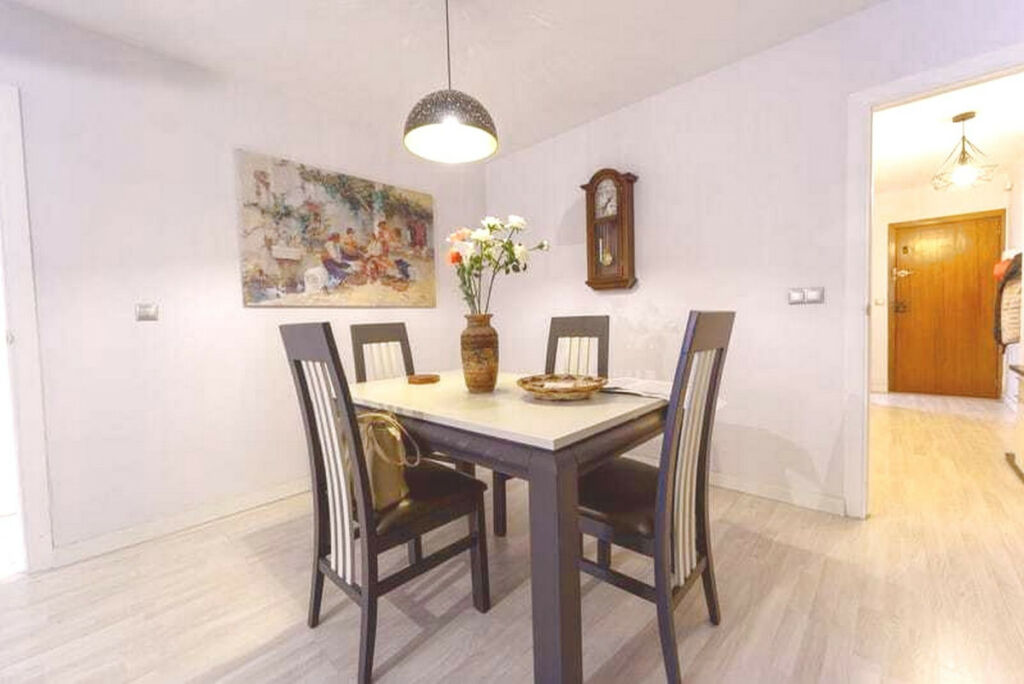 Middle Floor Apartment Fuengirola Málaga - image 2