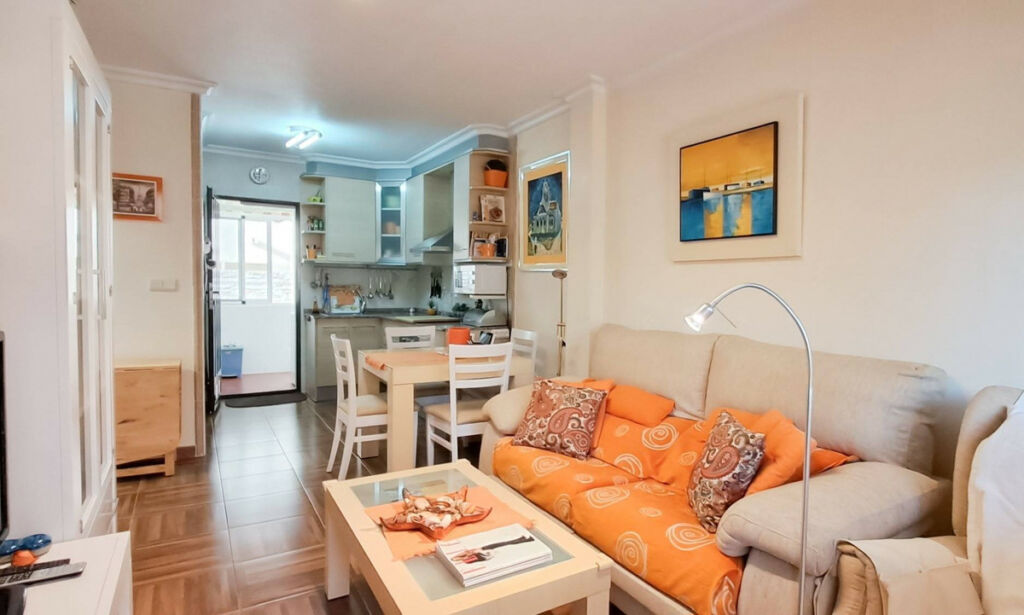 Ground Floor Apartment Torrevieja Alicante - image 2