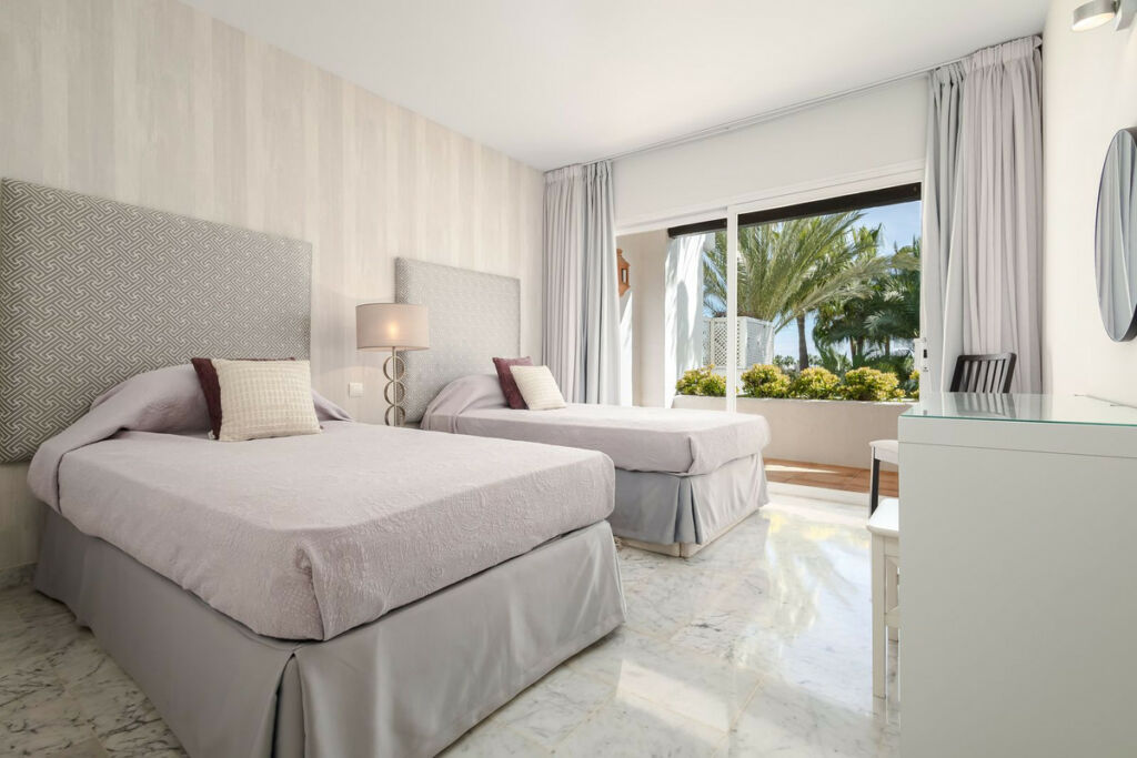 Penthouse Duplex The Golden Mile Málaga - image 20