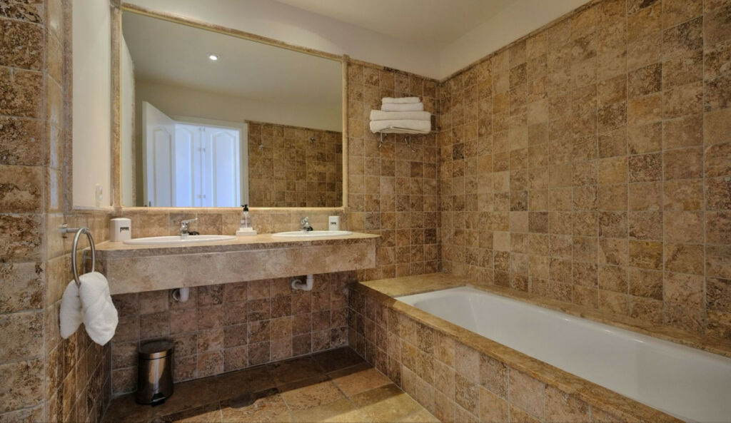 Middle Floor Apartment Los Flamingos Málaga - image 20