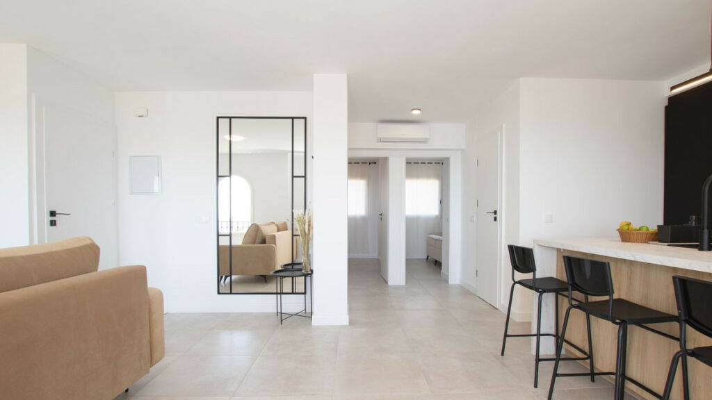 Middle Floor Apartment Torrenueva Málaga - image 19