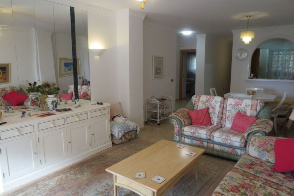 Middle Floor Apartment Fuengirola Málaga - image 20