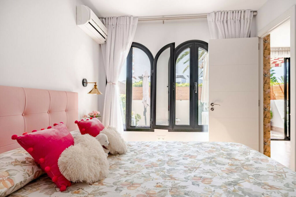 Ground Floor Apartment Los Alamos Málaga - image 20