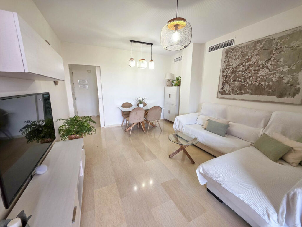 Middle Floor Apartment La Duquesa Málaga - image 20
