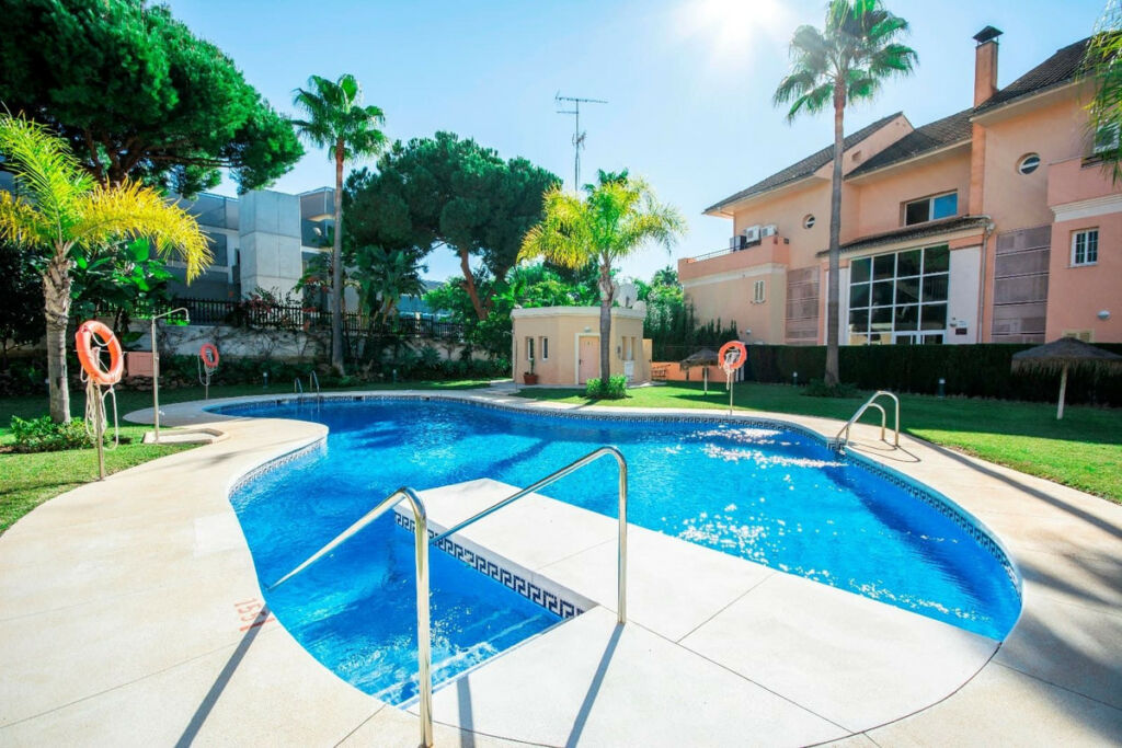 Top Floor Apartment Marbella Málaga - image 20