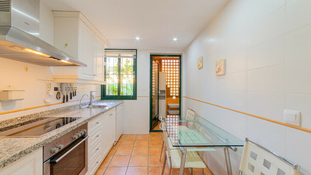 Townhouse Finestrat Alicante - image 22