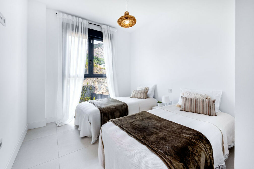 Middle Floor Apartment Higueron Málaga - image 20