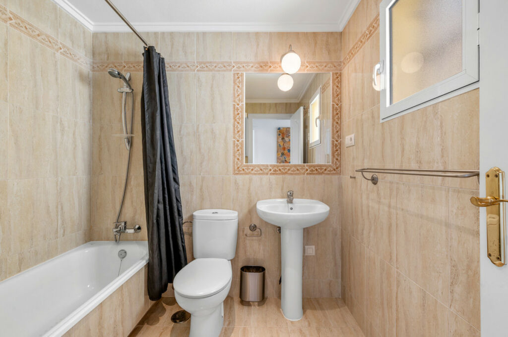 Penthouse Villamartin Alicante - image 20