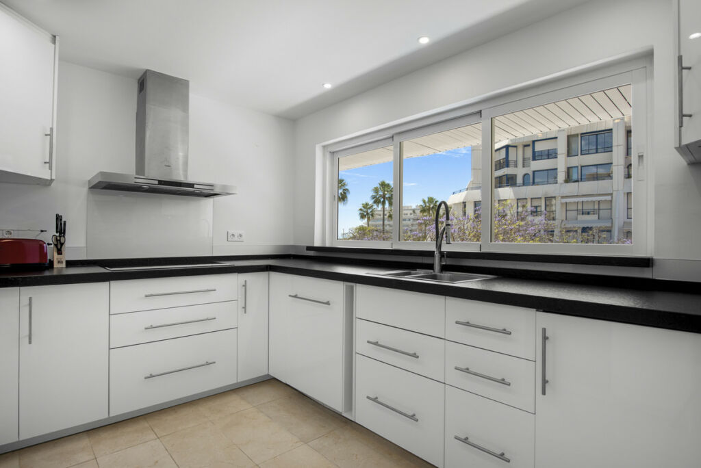 Middle Floor Apartment Marbella Málaga - image 20