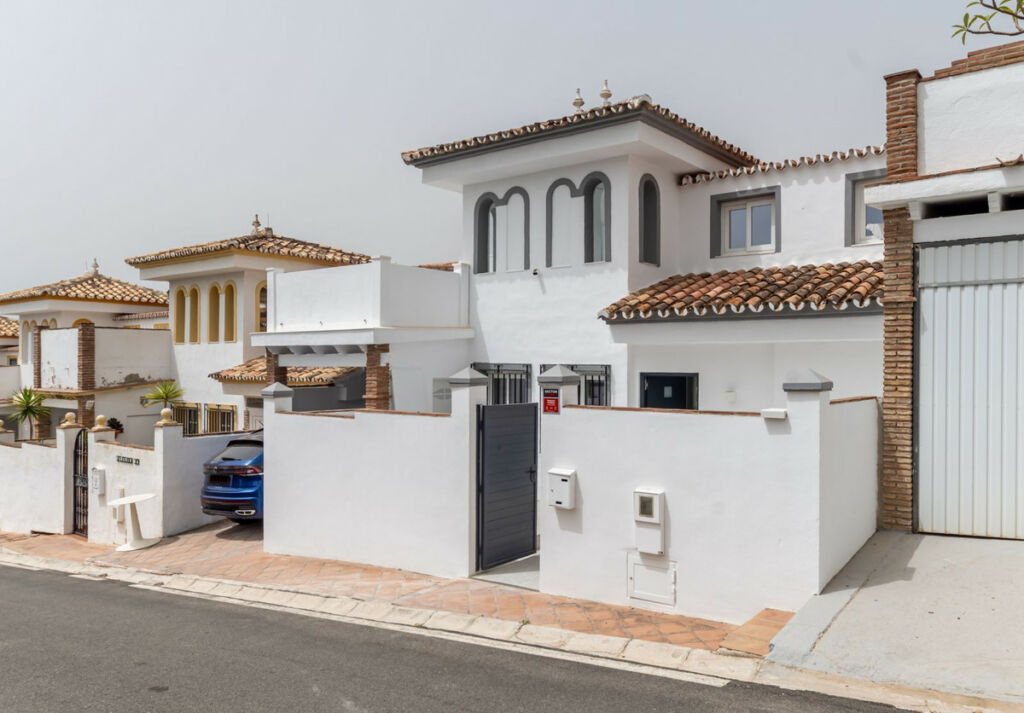Townhouse Calahonda Málaga - image 20