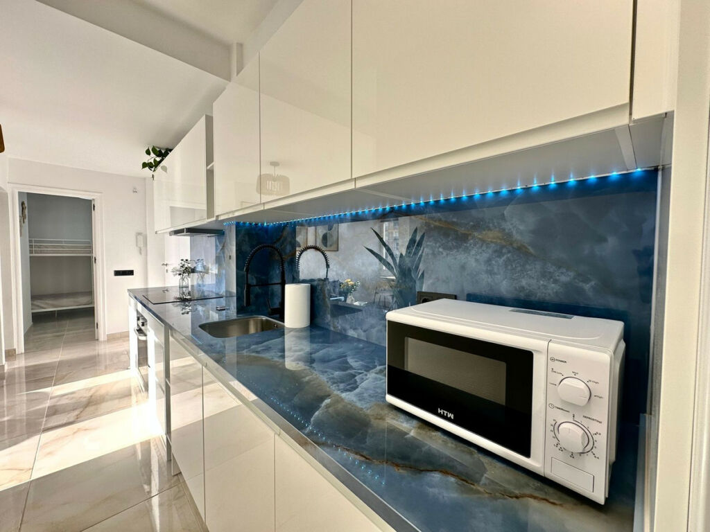 Middle Floor Apartment Calahonda Málaga - image 20