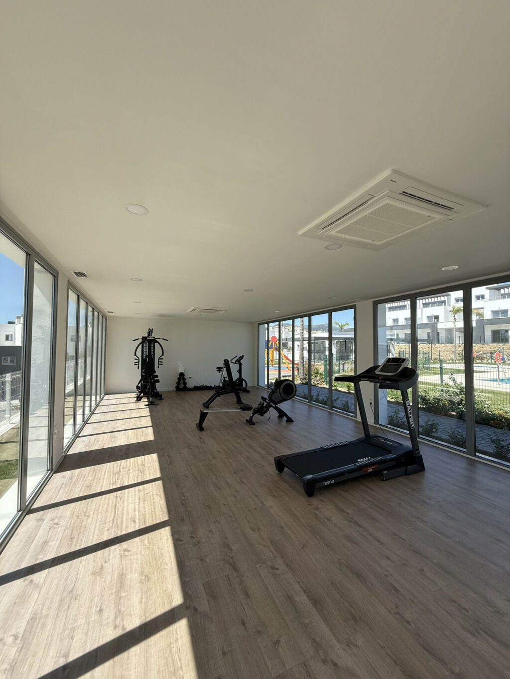 Middle Floor Apartment Estepona Málaga - image 20