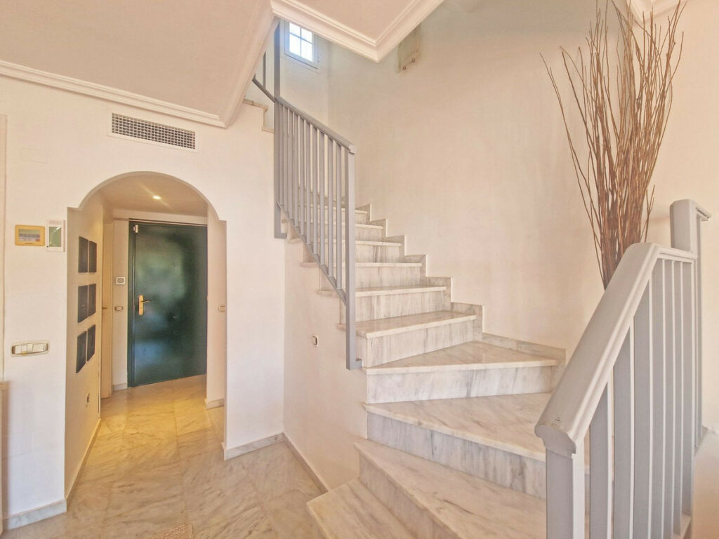 Semi-Detached House Cabopino Málaga - image 18