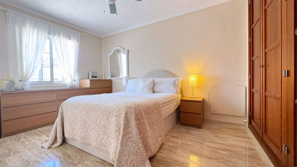 Townhouse Calahonda Málaga - image 20