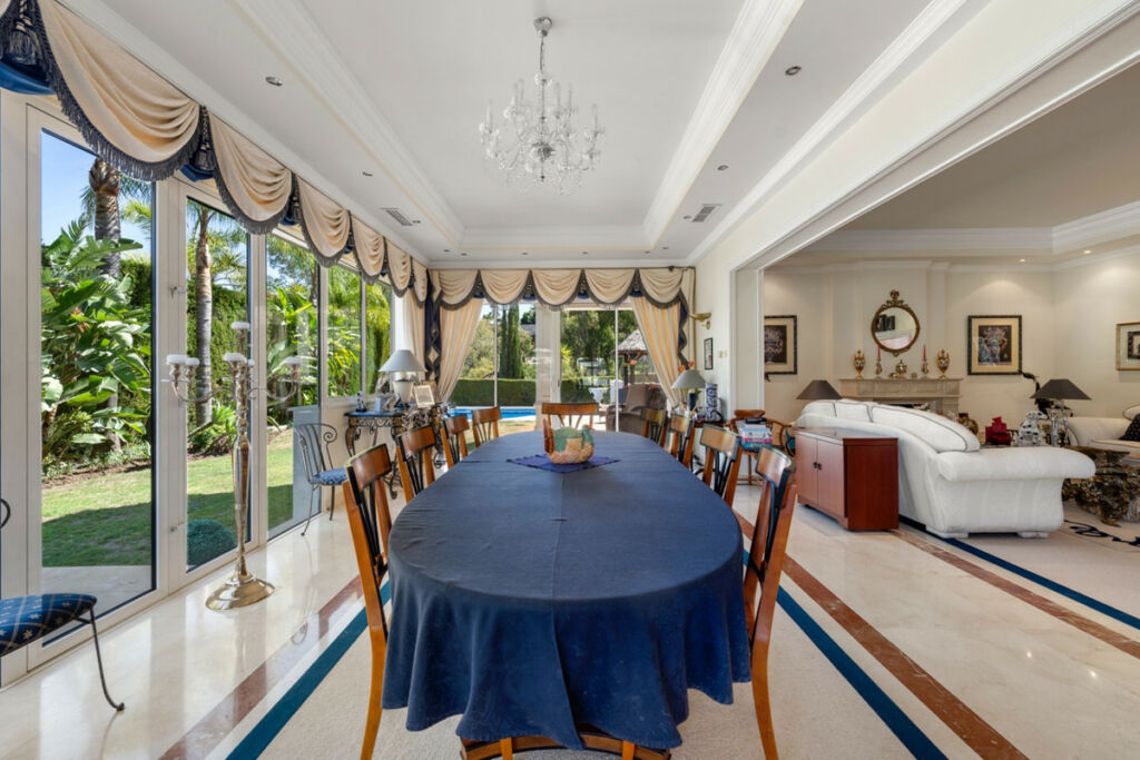 Detached Villa Benahavís Málaga - image 20