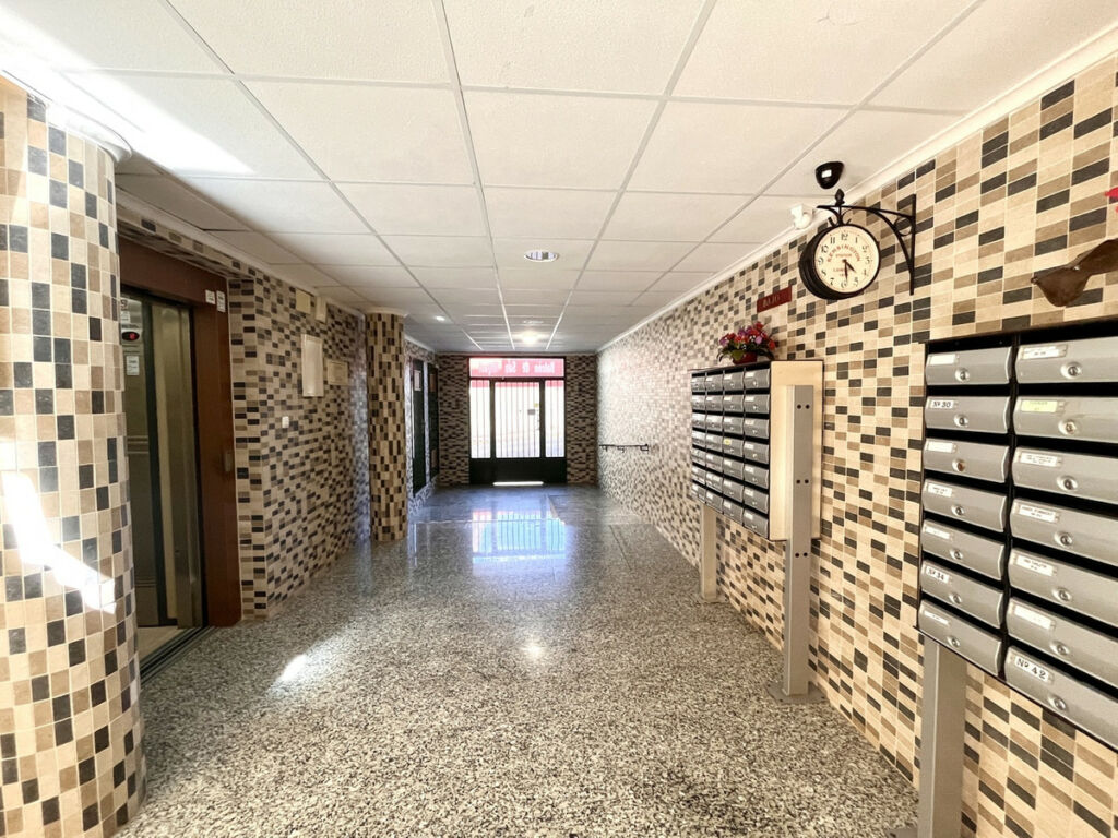 Middle Floor Apartment San Miguel de Salinas Alicante - image 20
