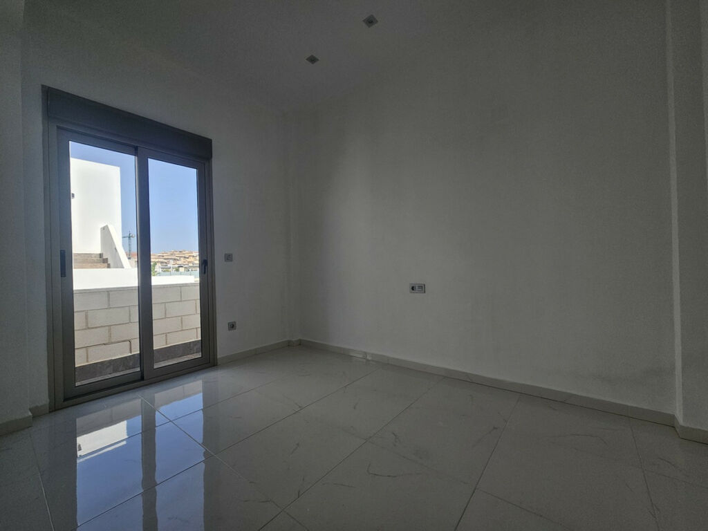 Detached Villa Villamartin Alicante - image 21