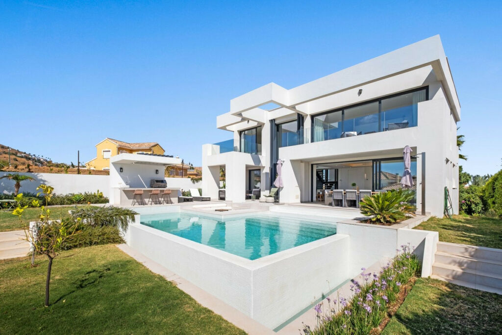 Detached Villa Riviera del Sol Málaga - image 20
