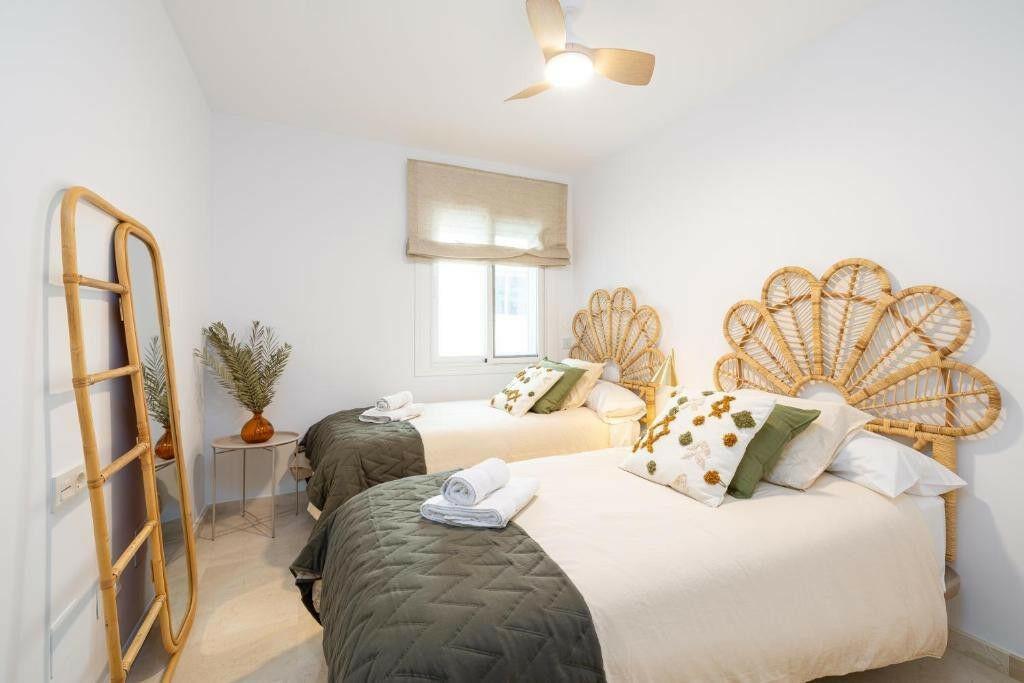 Middle Floor Apartment Fuengirola Málaga - image 20